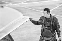 紙面服刑倒查20年