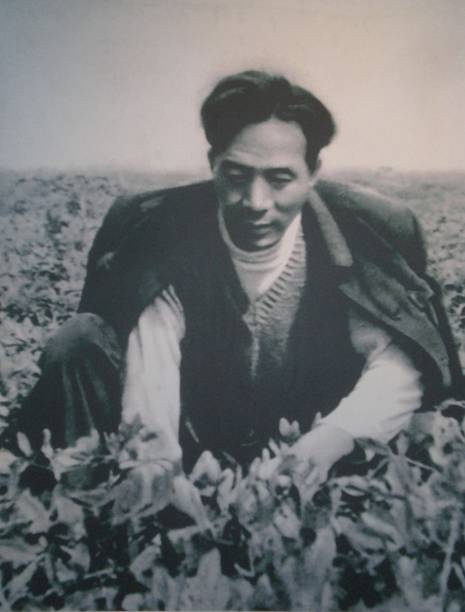 寫盡黨的好干部焦裕祿的為民情懷與英雄本色,雖然焦裕祿同志已離開我們53年,但焦裕祿精神是我們黨永遠(yuǎn)的榜樣力量和寶貴財(cái)富,廉政教育