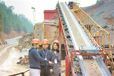 打“傘”除“霸”