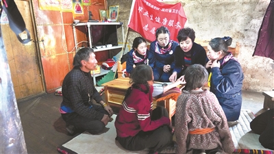 深耕思政課堂、勇攀科研高峰、奉獻大愛深情……